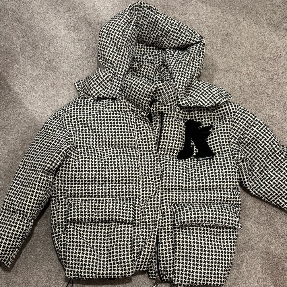 Black and White Cheerful check Jacket